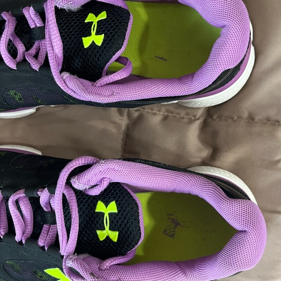 Under Armour Low Top Shoes - Purple & Black - Size 7 Youth - Picture 5 of 11
